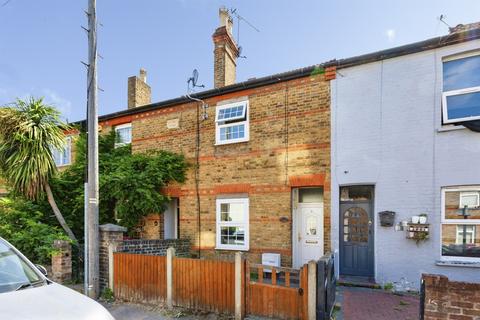 2 bedroom terraced house for sale, The Crescent, Slough