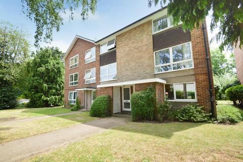 2 bedroom ground floor maisonette for sale, Priory Close, Walton-on-Thames, KT12