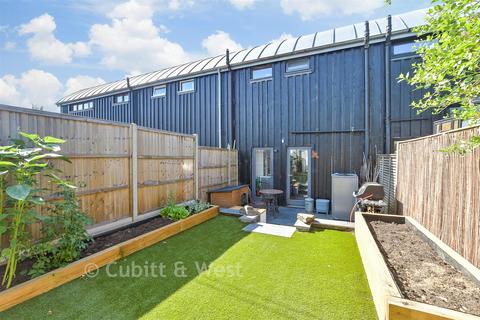2 bedroom barn conversion for sale, Black Barn, Alfold GU6