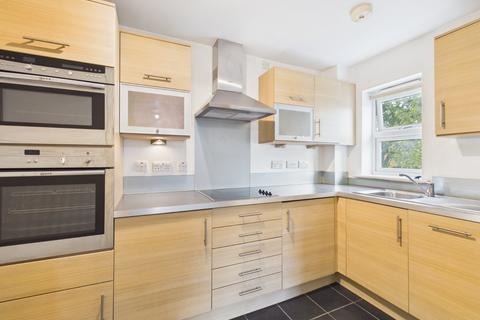 2 bedroom apartment for sale, Metro Court, Station Approach, Amersham, Buckinghamshire, HP6
