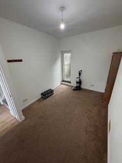 2 bedroom property to rent, Neath Road, SWANSEA, SA6