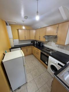 2 bedroom property to rent, Neath Road, SWANSEA, SA6