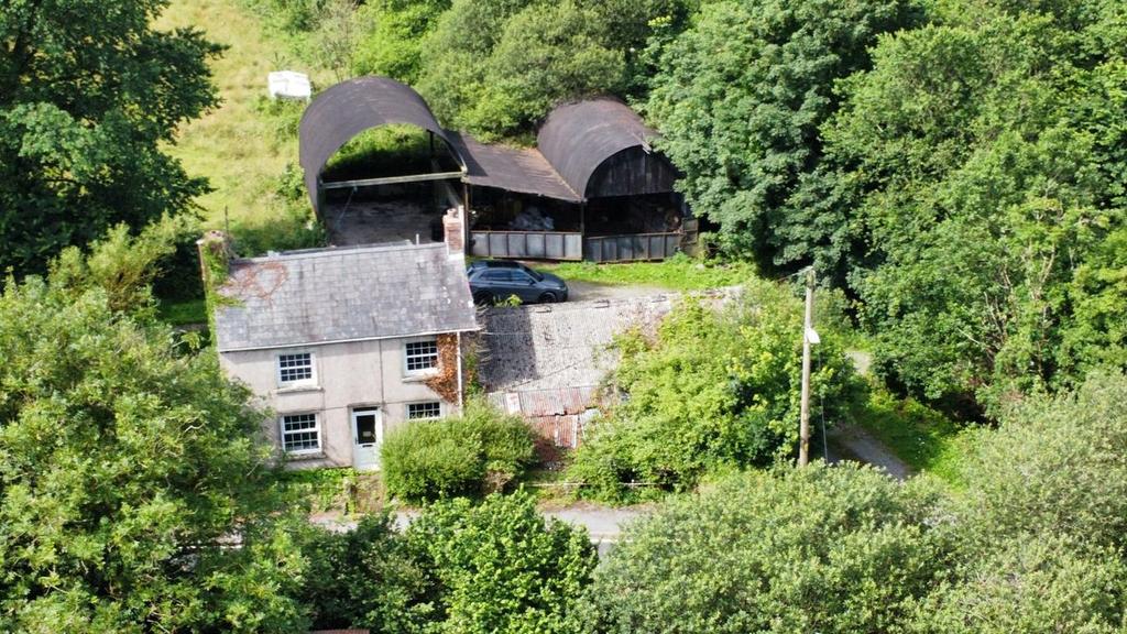 3 bedroom property with land for sale, Llangyndeyrn, Kidwelly SA17