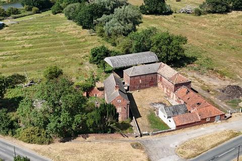 4 bedroom farm house for sale, Kirkhouse Green, Nr Fishlake, Doncaster, DN7