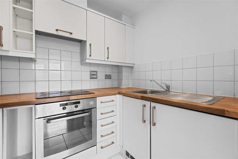 undefined, Wooldridge Close - Bedfont Lakes