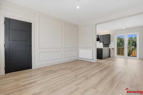 3 bedroom semi-detached house for sale, Crosslees Drive, Thornliebank, GLASGOW