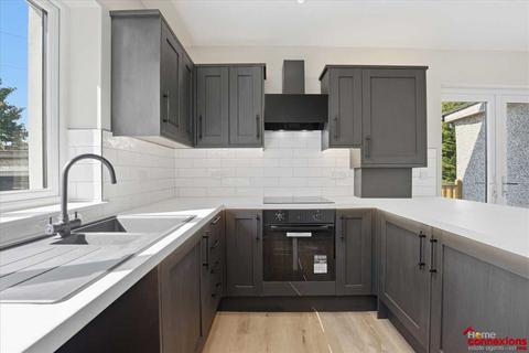 3 bedroom semi-detached house for sale, Crosslees Drive, Thornliebank, GLASGOW