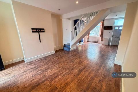 2 bedroom terraced house to rent, St Marys Road, Manchester, M40