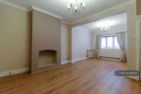2 bedroom terraced house to rent, Swanfield Road, Waltham Cross, EN8