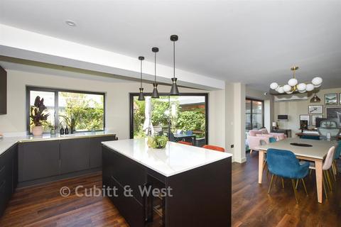 4 bedroom detached house for sale, Long Lane, Handcross RH17
