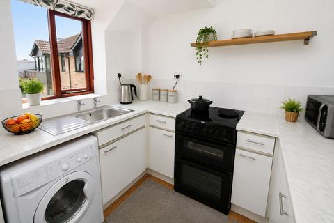 1 bedroom flat for sale, Redwood Grove, Bedford, MK42