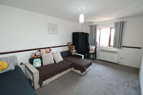 1 bedroom flat for sale, Redwood Grove, Bedford, MK42