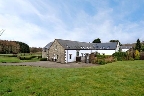 5 bedroom country house for sale