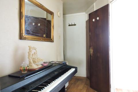 1 bedroom ground floor flat for sale, Hansart Way, The Ridgeway, Enfield, EN2