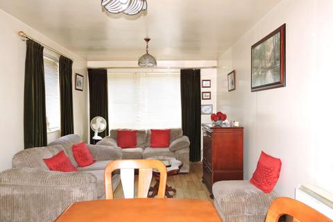 1 bedroom ground floor flat for sale, Hansart Way, The Ridgeway, Enfield, EN2