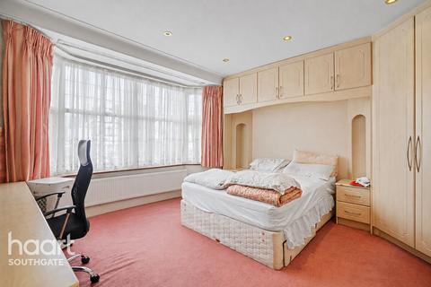 4 bedroom semi-detached house for sale, Brookdale, London