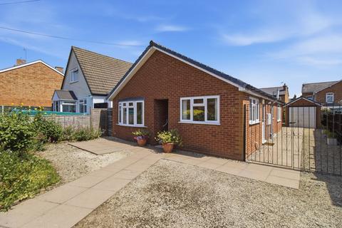 2 bedroom detached bungalow for sale, Cromwell Road, Malvern, Worcestershire, WR14 1NA