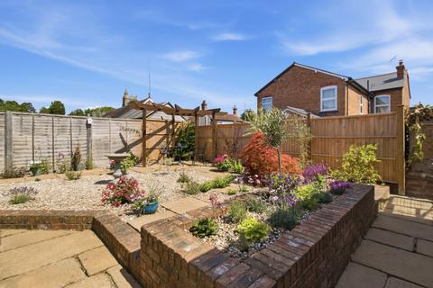 2 bedroom detached bungalow for sale, Cromwell Road, Malvern, Worcestershire, WR14 1NA