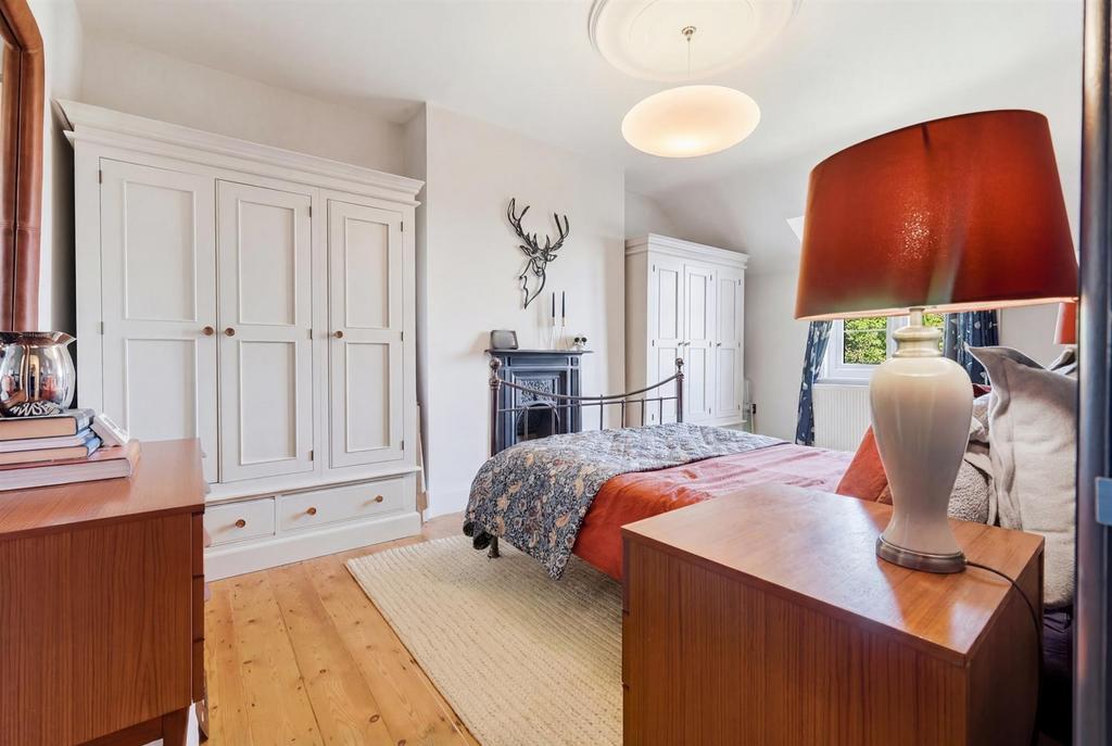 Bedroom, fireplace