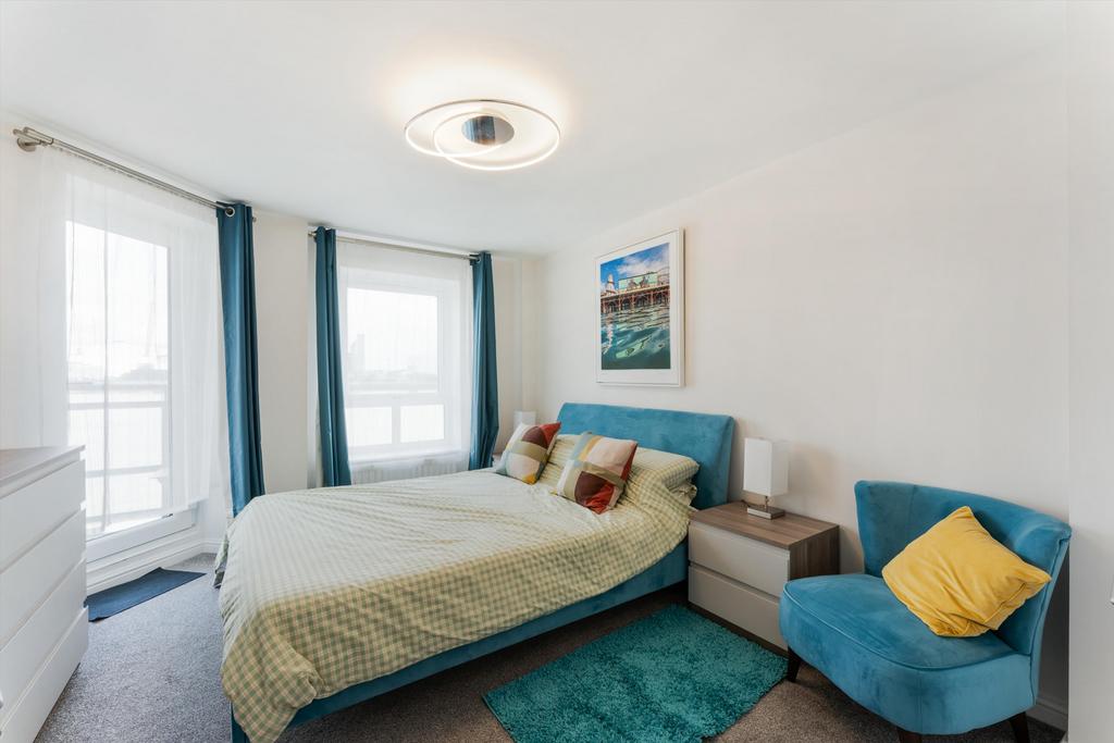 Apartment in London - More