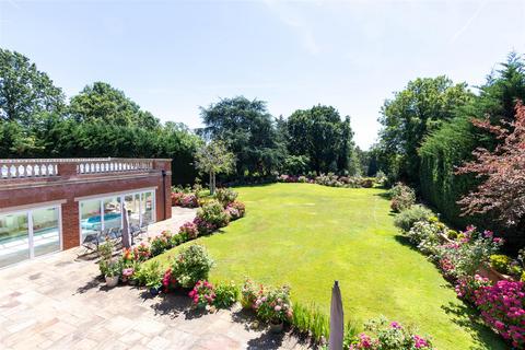 9 bedroom detached house to rent, George Road, Kingston Upon Thames, KT2