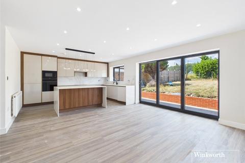 4 bedroom bungalow to rent, Morlands Avenue, Reading, Berkshire, RG30