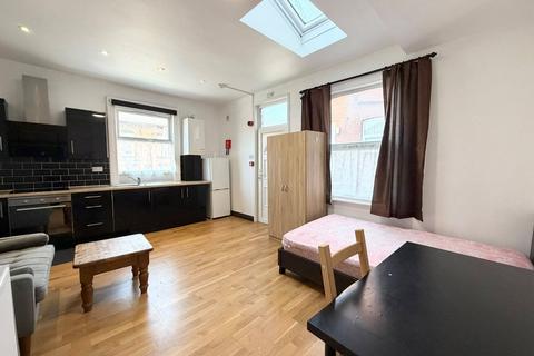 1 bedroom apartment to rent, LEEDS LS6