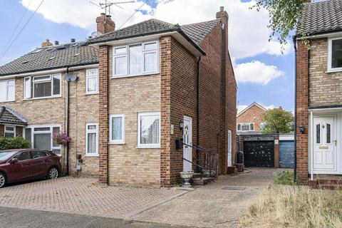 undefined, Fullerton Drive, West Byfleet KT14