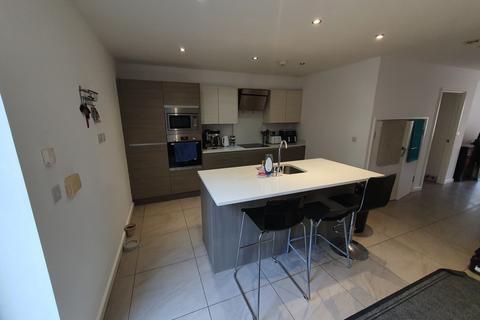 4 bedroom terraced house to rent, Cambourne Park, Durham Road, Gateshead NE8