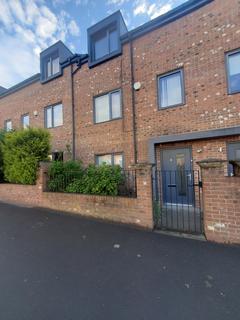 4 bedroom terraced house to rent, Cambourne Park, Durham Road, Gateshead NE8