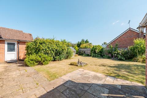 2 bedroom detached bungalow for sale, Millfield Road, Bury St. Edmunds IP31