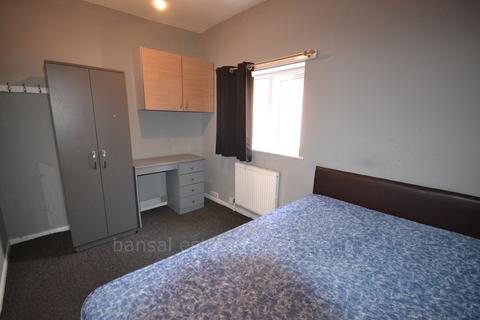3 bedroom flat to rent, Stoney Stanton Road, CV1