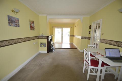 3 bedroom terraced house for sale, Wood Lane, Dagenham