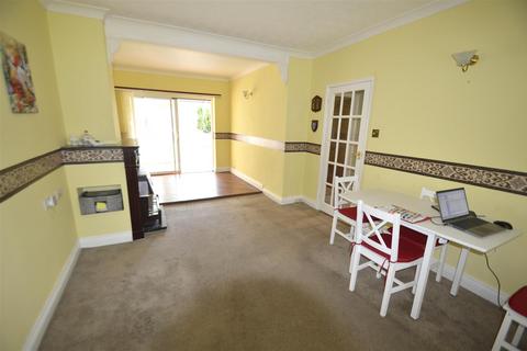 3 bedroom terraced house for sale, Wood Lane, Dagenham