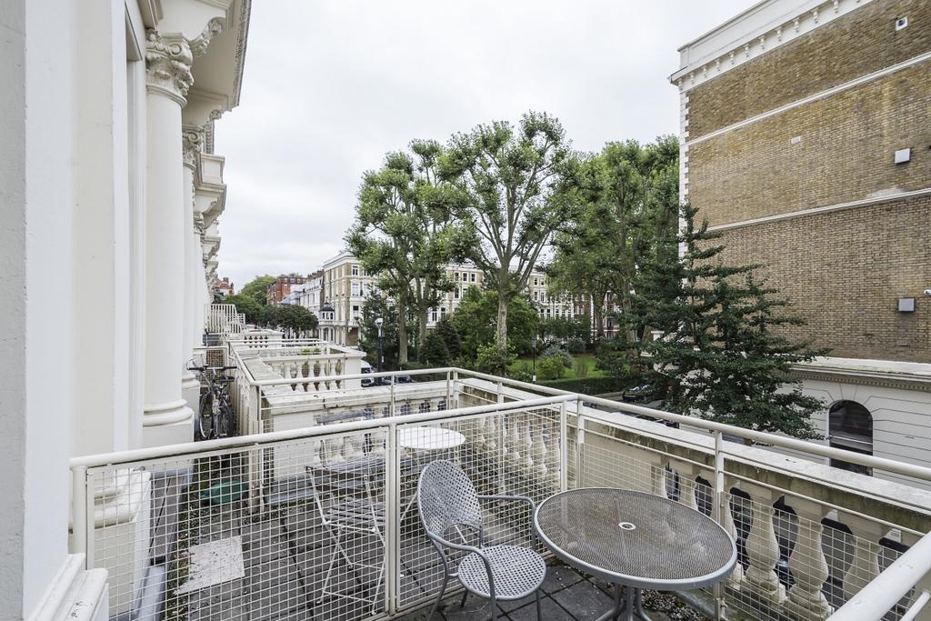 Apartment in London - View 3