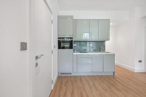 1 bedroom apartment to rent, 18 Westgate House, West Gate W5