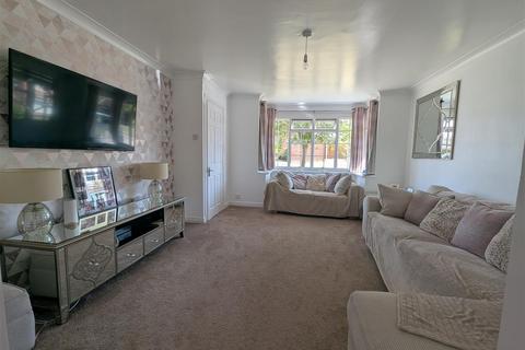 4 bedroom detached house for sale, Peterhouse Close, Darlington
