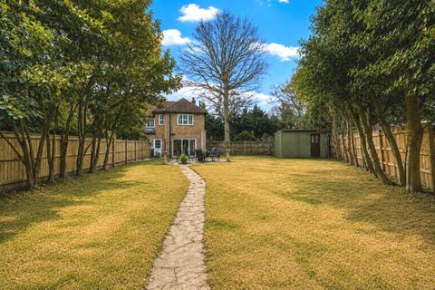 3 bedroom cottage for sale, Denham Road, Iver, SL0