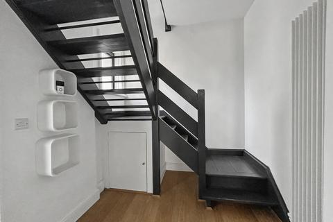 3 bedroom semi-detached house for sale, Canford Cliffs
