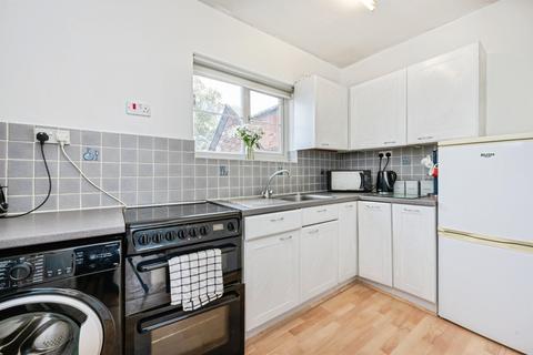 1 bedroom apartment for sale, Ampthill Road, Bedford