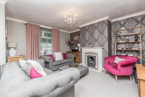 3 bedroom terraced house for sale, Oxford Road, Gomersal, Cleckheaton, West Yorkshire, BD19