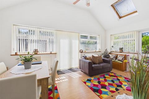 2 bedroom detached bungalow for sale, Lime Tree Way, Porthcawl CF36