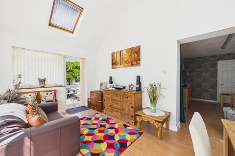 2 bedroom detached bungalow for sale, Lime Tree Way, Porthcawl CF36