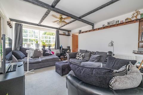 2 bedroom flat for sale, West Street, Faversham, Kent, ME13