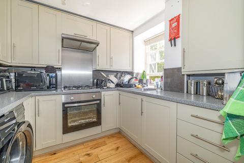 2 bedroom flat for sale, West Street, Faversham, Kent, ME13