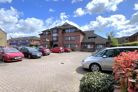 2 bedroom flat for sale, Coten End, Warwick