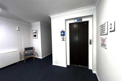 2 bedroom flat for sale, Coten End, Warwick