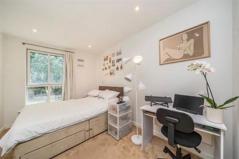 2 bedroom flat for sale, Kennington Road, London SE11