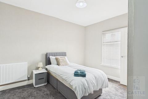 4 bed house for rent in 307 Weelsby Street, Grimsby DN32