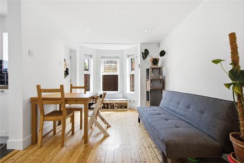 2 bed flat/apartment for rent in Gladstone Avenue, London, N22
